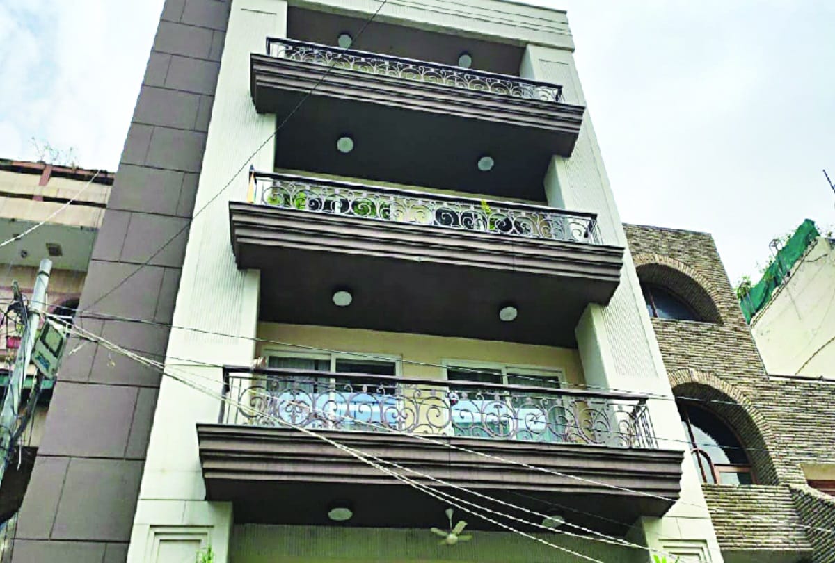 Wife of a retired Foreign Ministry official killed and robbed, four arrested