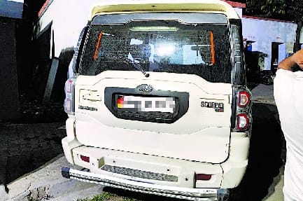 Four arrested by model hooters in model town