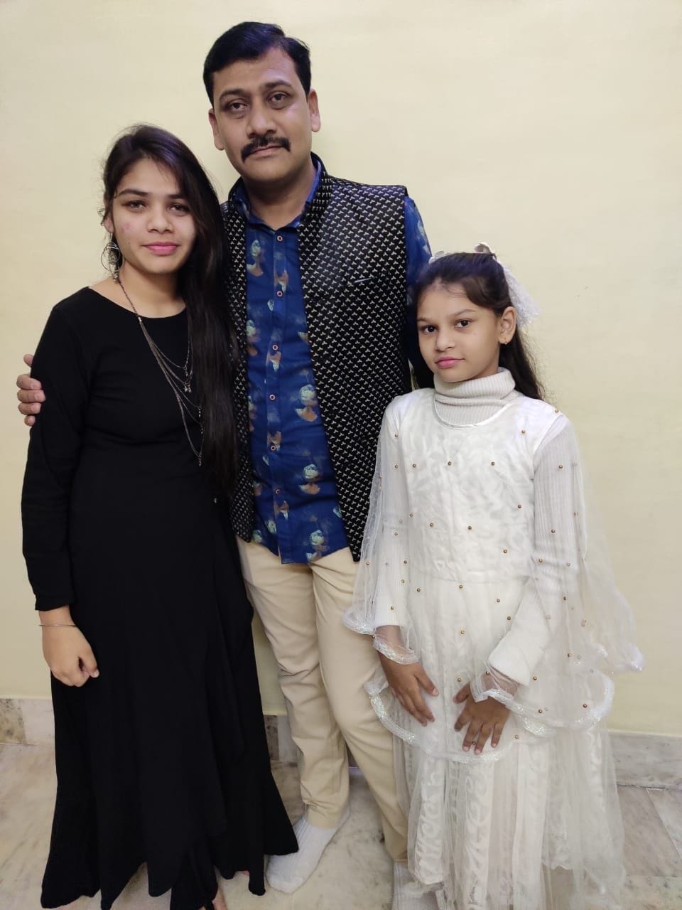 ungli pakdkar jisne chalna sijhaya, apne papa pr bohat pyar aaya