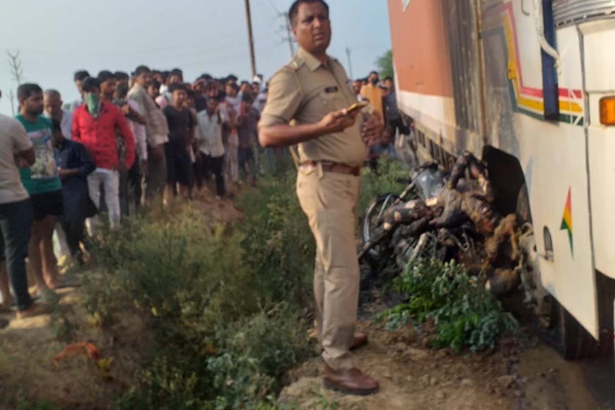 three died in a accident in meerut yesterday, here is the reason of accident