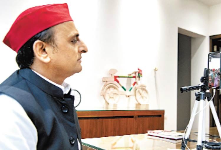 cultural dignity of kashi is being ruined says akhilesh yadav