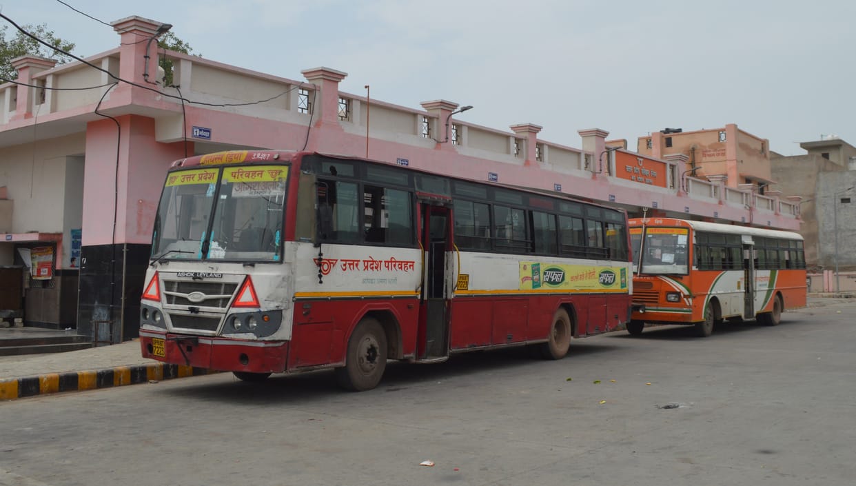 Hathras: Lack of passengers, buses waiting on long routes will wait