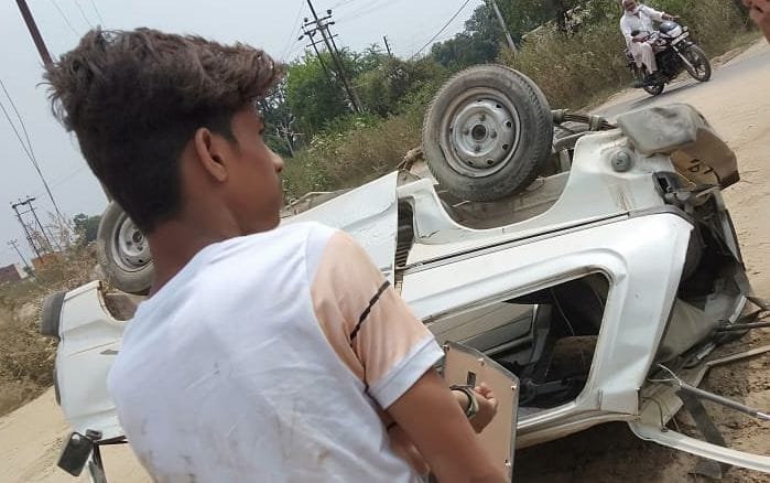 a man died in the illusion of truck and car, two also injred