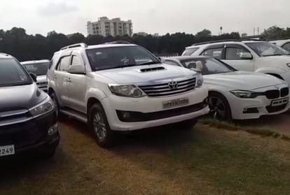 high-profile vehicle thieves group exposed, five people arrested.