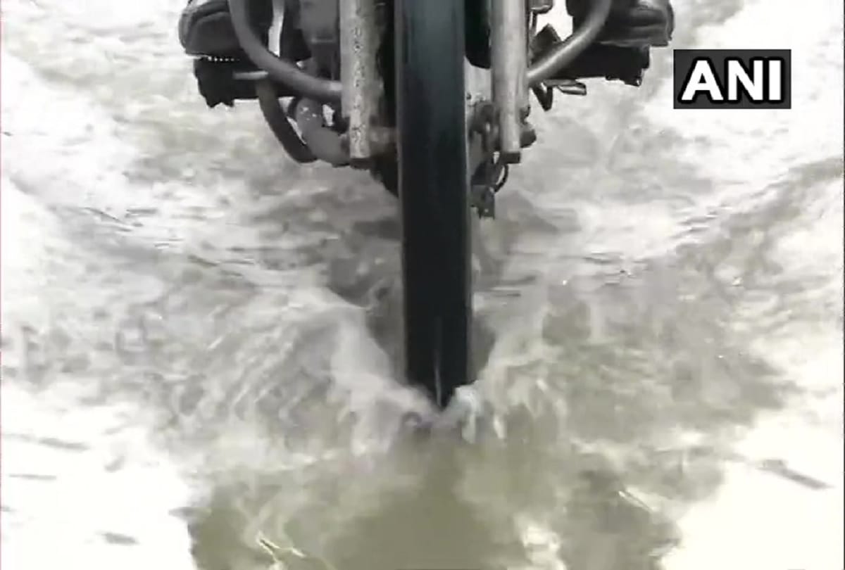 Monsoon updates in Delhi NCR Light rainfall lashes many areas water overflows on roads and streets