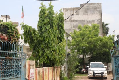 Outsiders are in possession of 66 houses built for municipal employees and officials after high court order