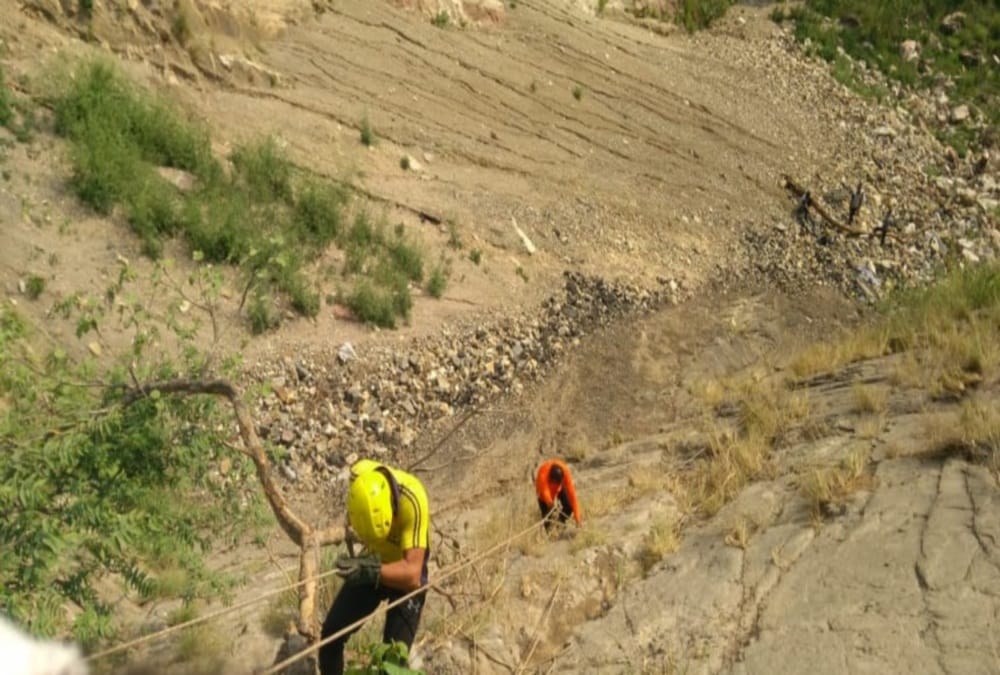 Car fell into ditch on Rishikesh Badrinath Highway, Two people Killed, two injured