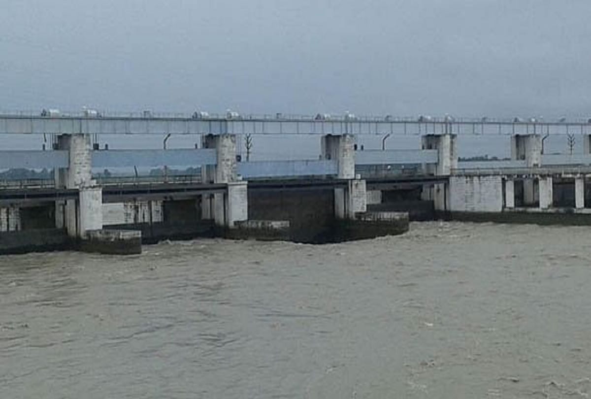 India Nepal Gandak dam clash: Nepal government obstructing dam repair work, Floods may occur in Bihar