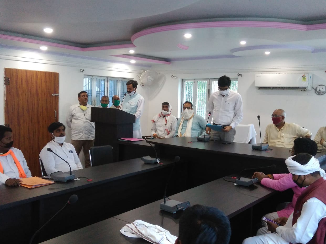 Sworn oath of office and secrecy to nominated five councilors