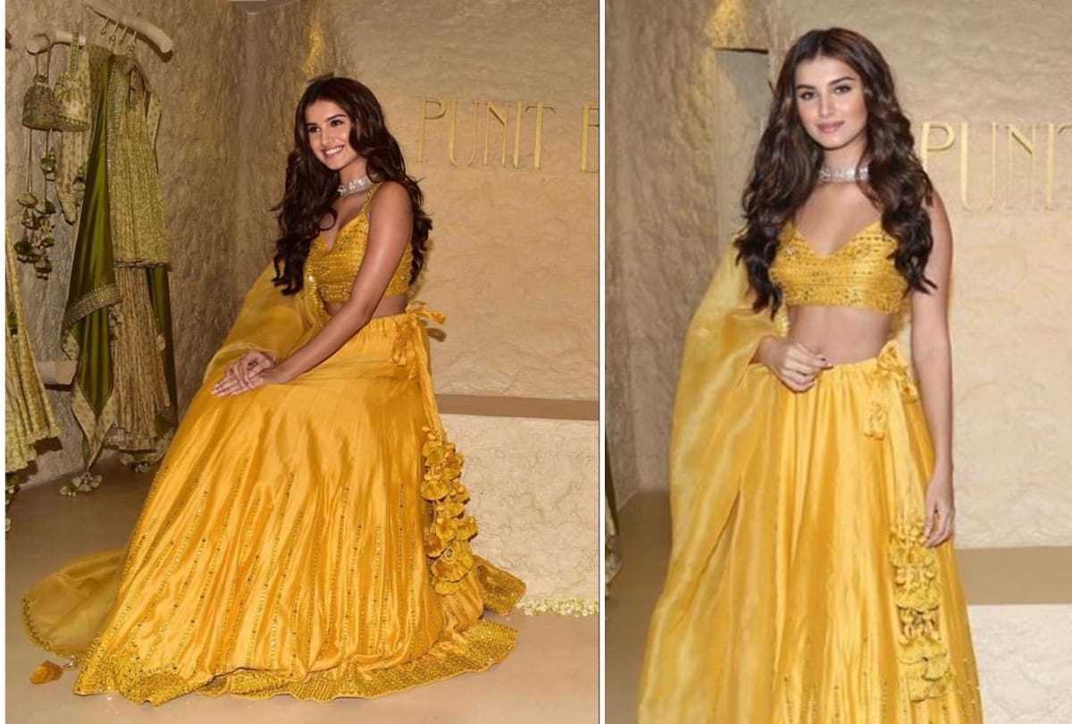 tara sutaria looks ethereal in beautiful lehenga for desi look