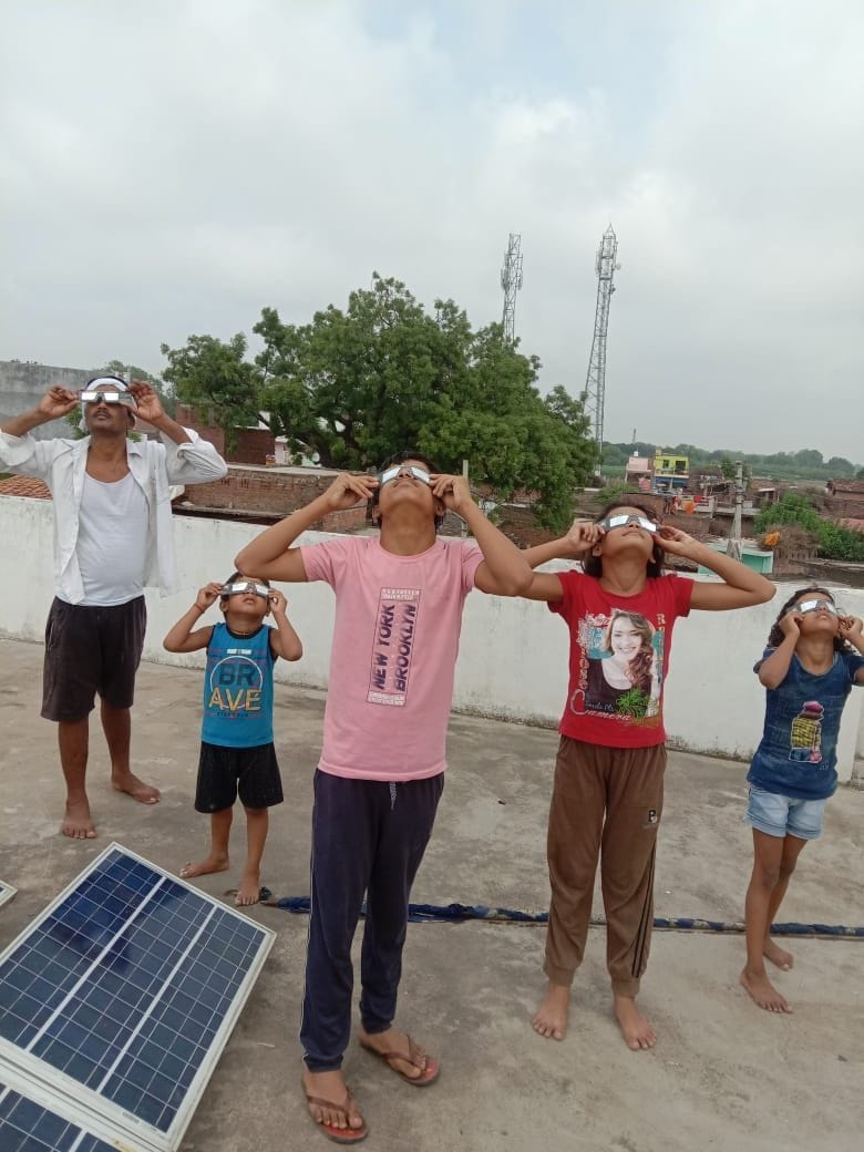 People are gazing to see solar eclipse