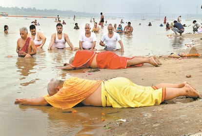 pooja recitration in homes eclipse dip at the confluence