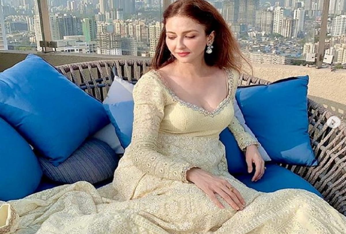 bhabi ji ghar par hai fame anita bhabhi aka saumya tandan beautiful look in these pictures