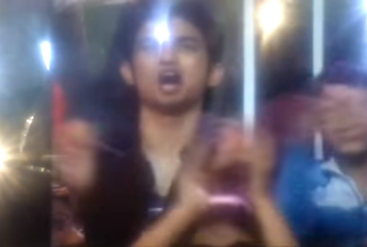 Sushant Singh Rajput First Appear on Boogie Woogie Video Goes Viral