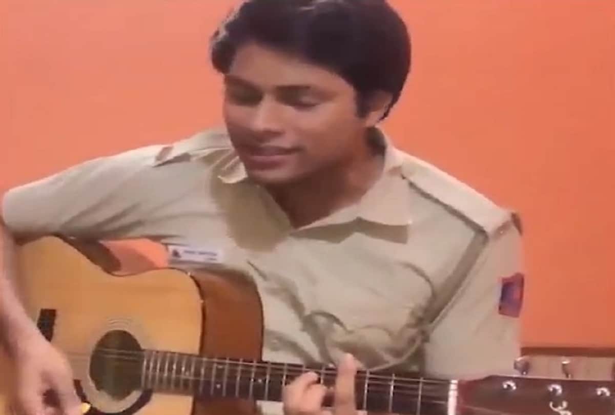 Kartik Aaryan praise Delhi Police constable Rajat Rathore   who sung his film Sonu Ke Titu Ki Sweety song Tera Yaar Hoon Main