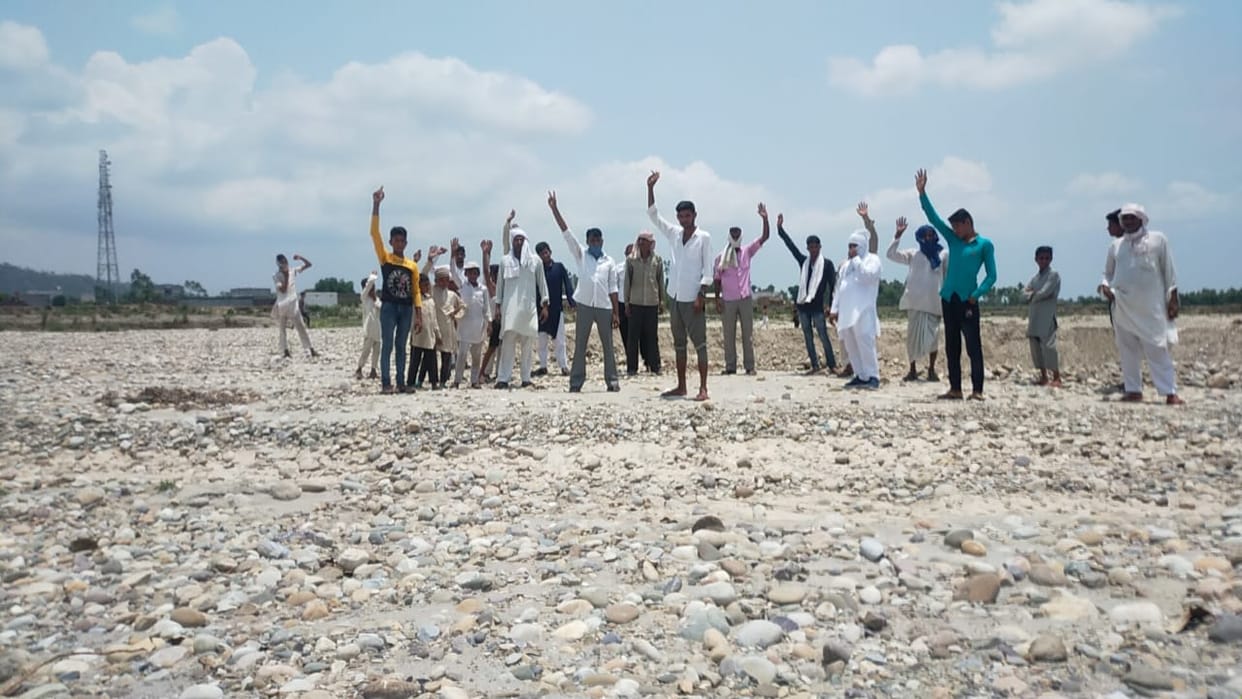 Villagers created a ruckus against the mining lease
