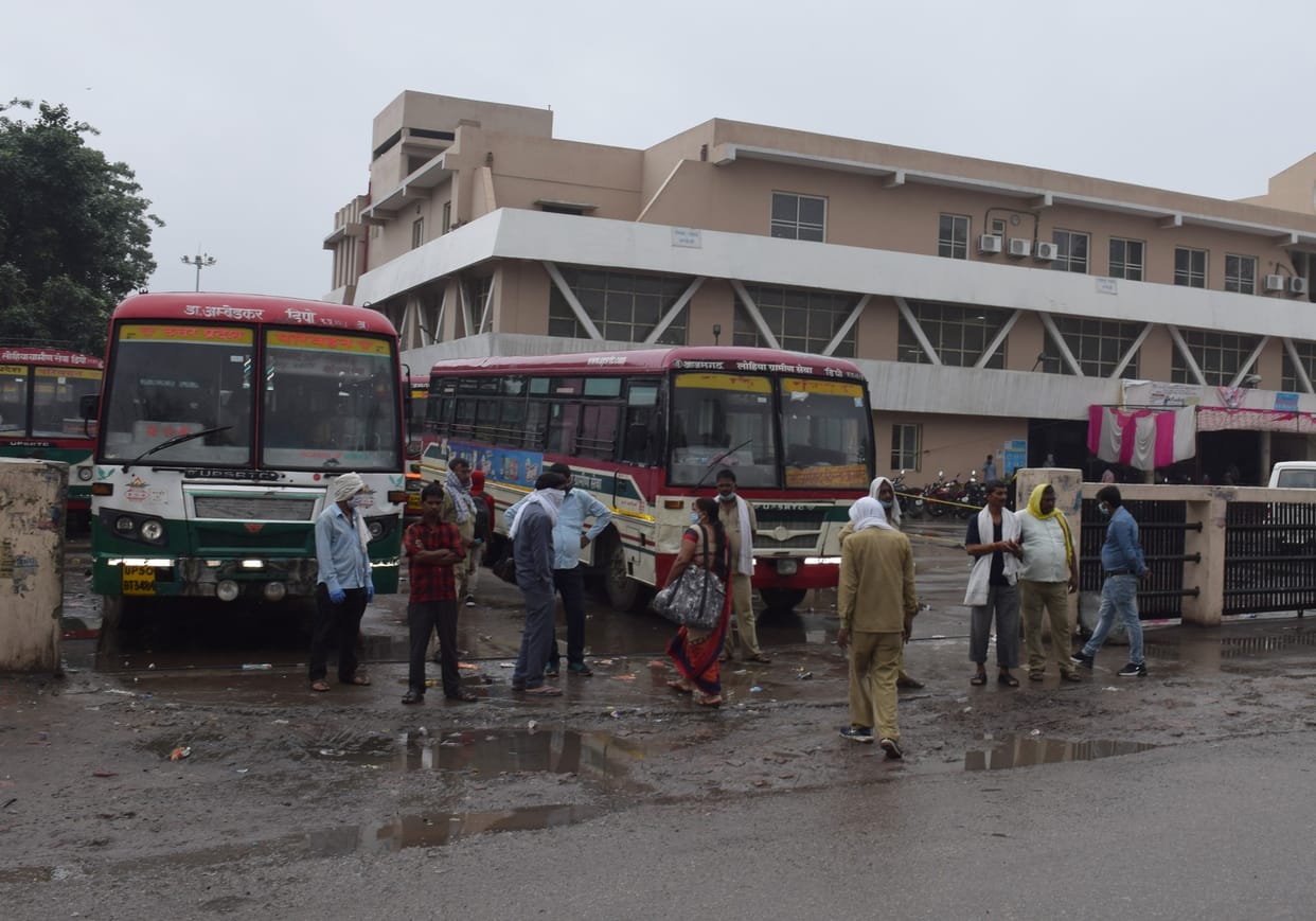 Lack of passengers 40% buses are being operated, loss of 30 lakhs every month  to Roadways Azamgarh