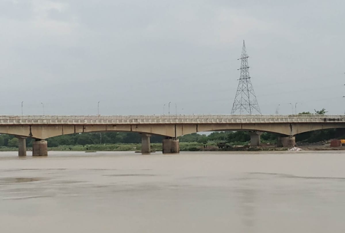 Water will flow naturally from Rajghat to Ramghat by plan of CM Yogi Adityanath in Gorakhpur Rapti River