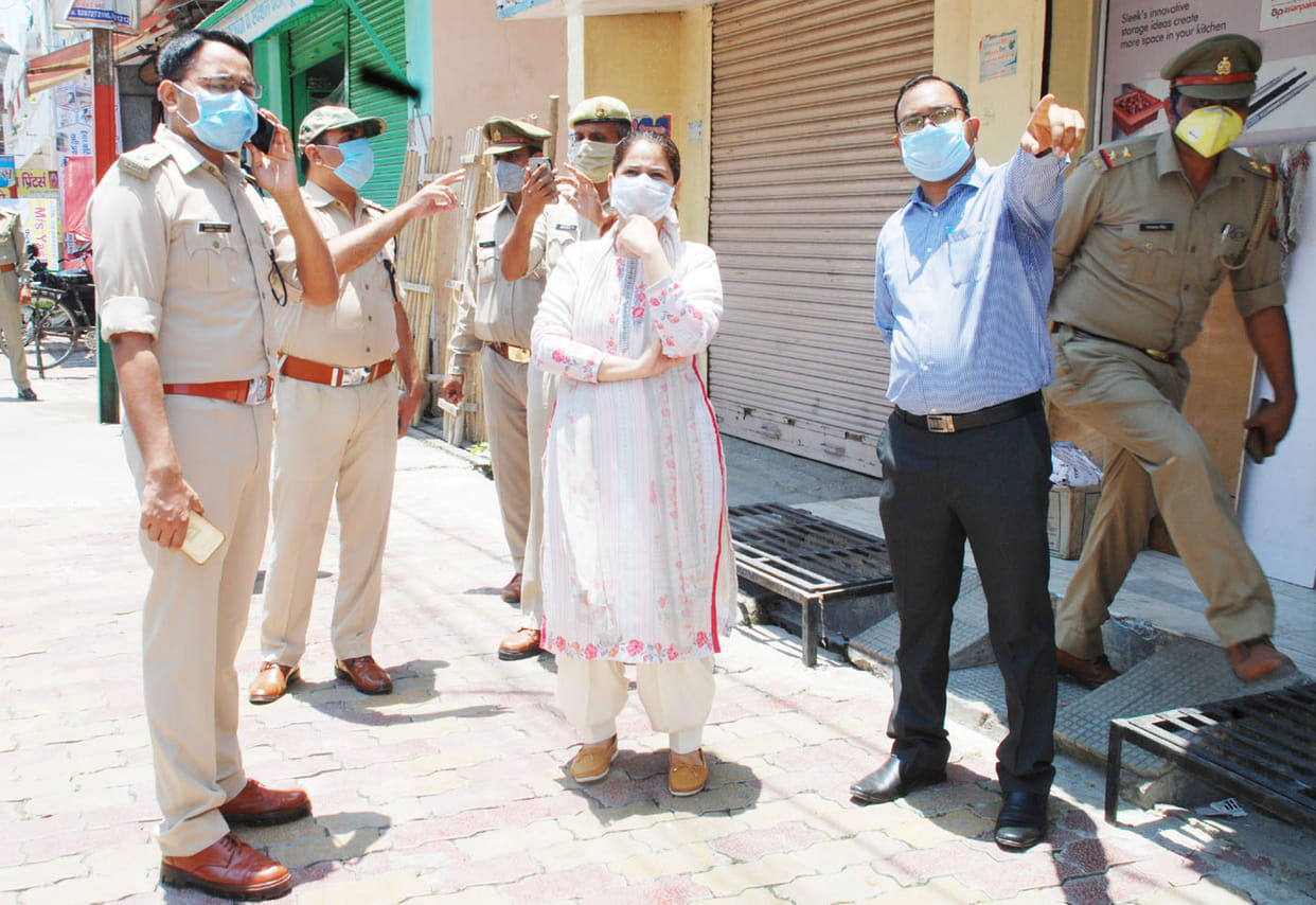 DM and SP take stock of arrangements in hotspot areas