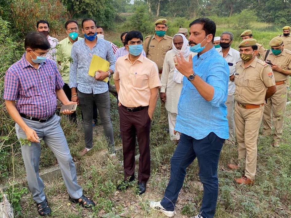 DM inspected the land for the permanent building of Tehsil