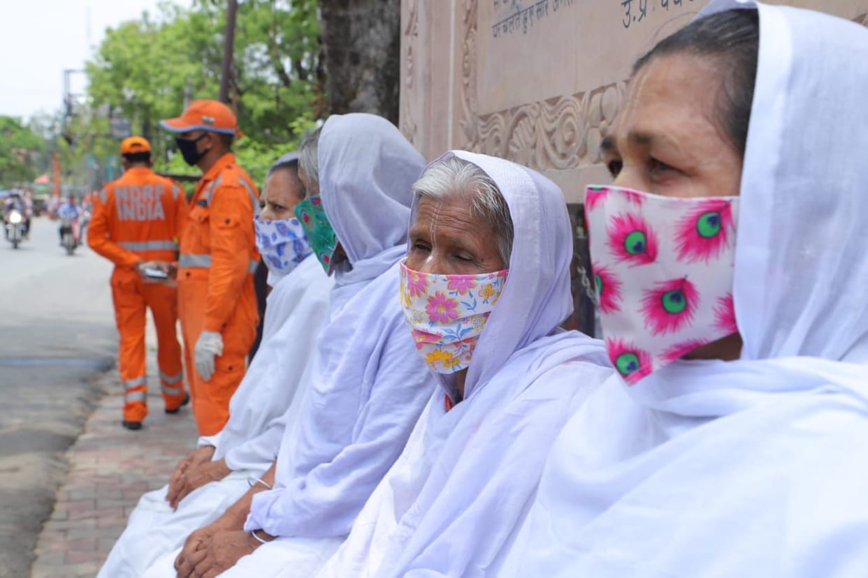 widow, woman, vrindavan, digainer, mask, corona