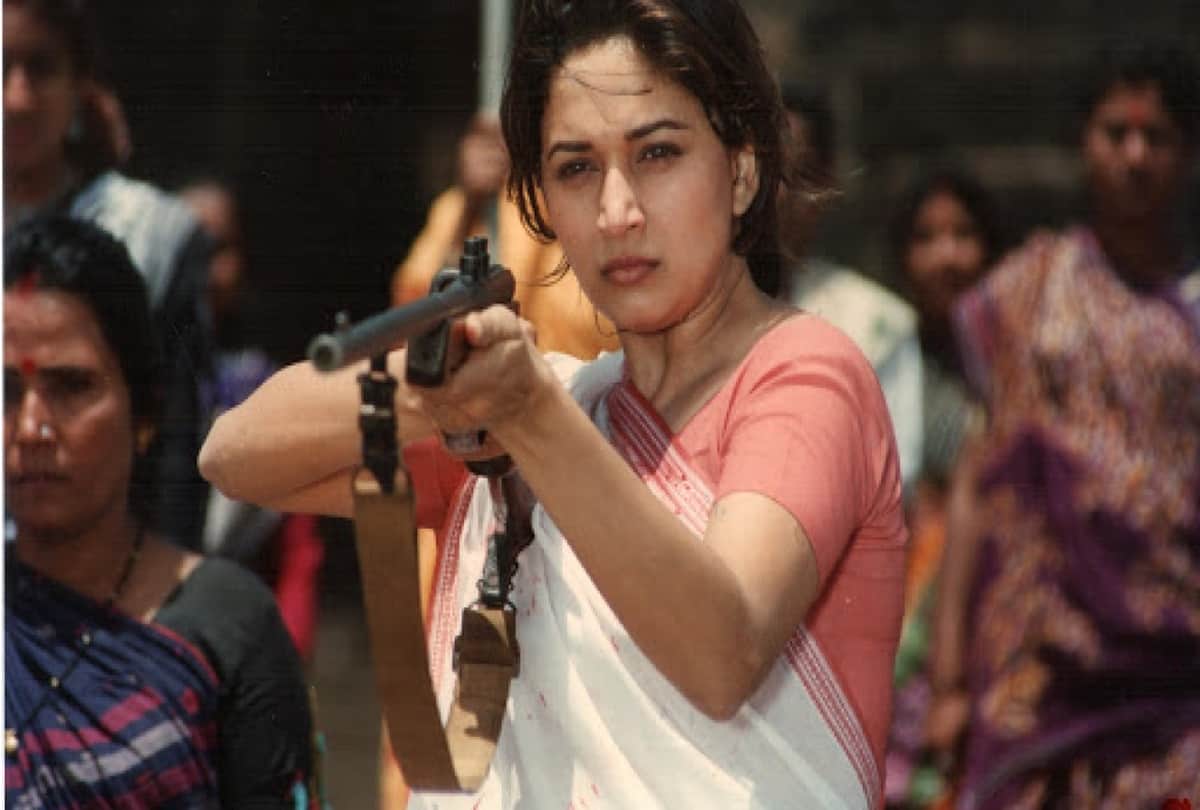 Madhuri Dixit Asha Parekh Padmini Kolhapure Lisa Ray Jaya Bachchan Played The Character of Widow Before Sushmita Sen