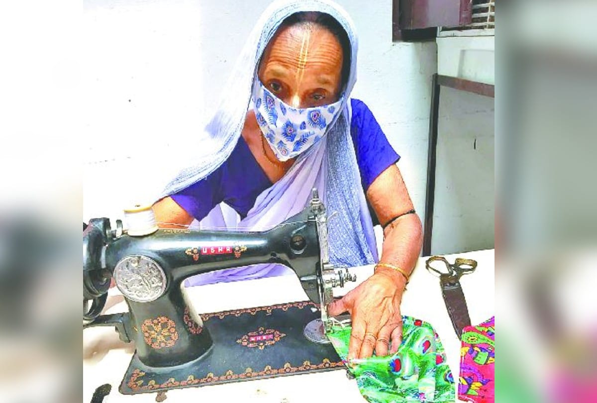 vrindavan widows making face masks on krishna theme to prevent coronavirus