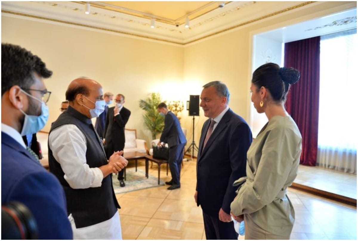Defence Minister Rajnath Singh visited the Indian Embassy in Moscow today