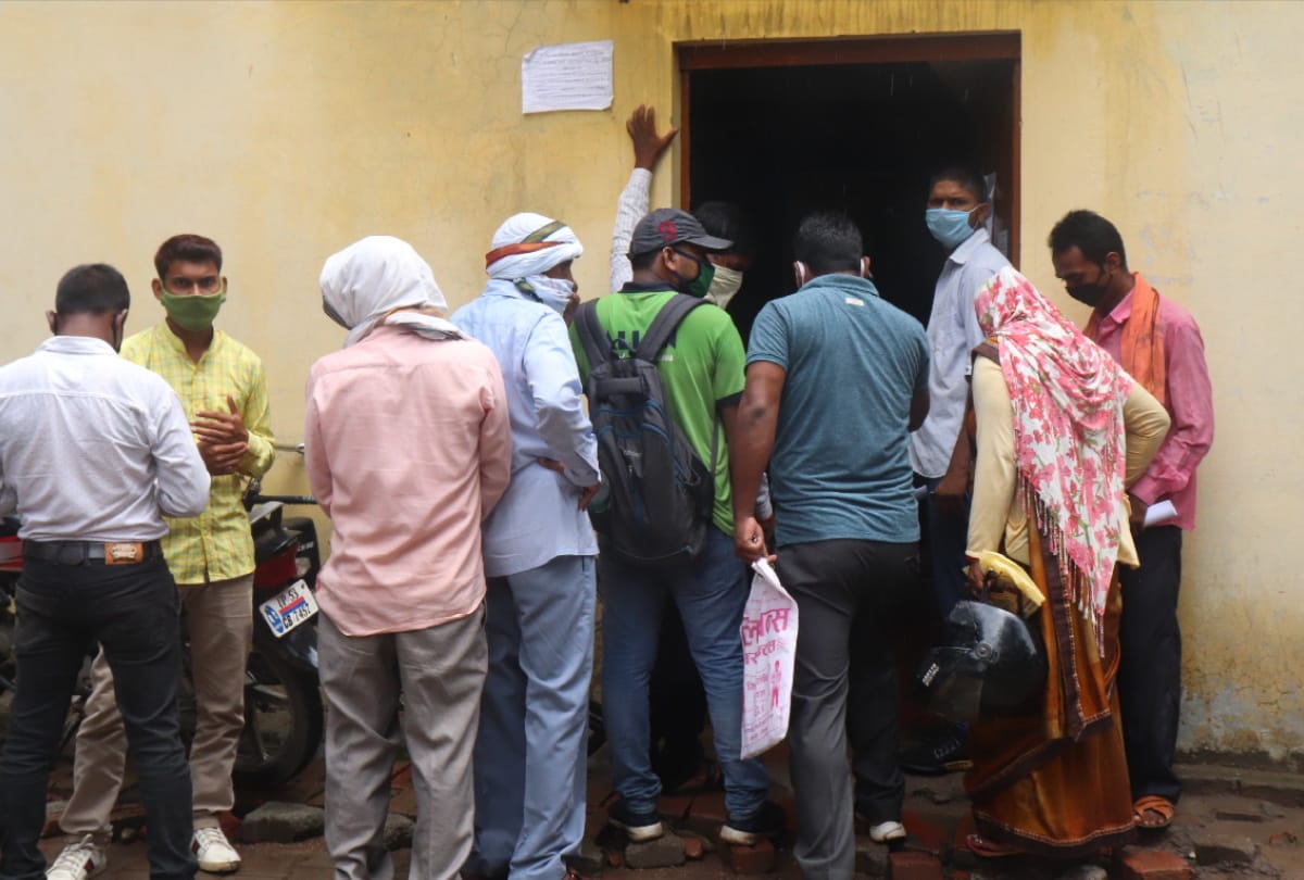 Social distancing break people during Coronavirus in gorakhpur