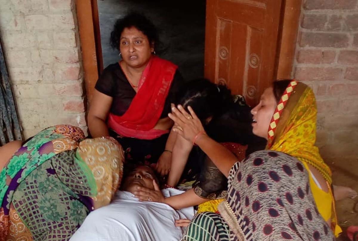 constable brutally murdered of uncle in etawah up, see photos