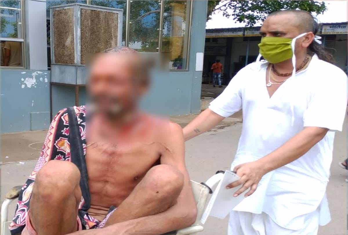 Sadhu tried to commit suicide in chitrakoot