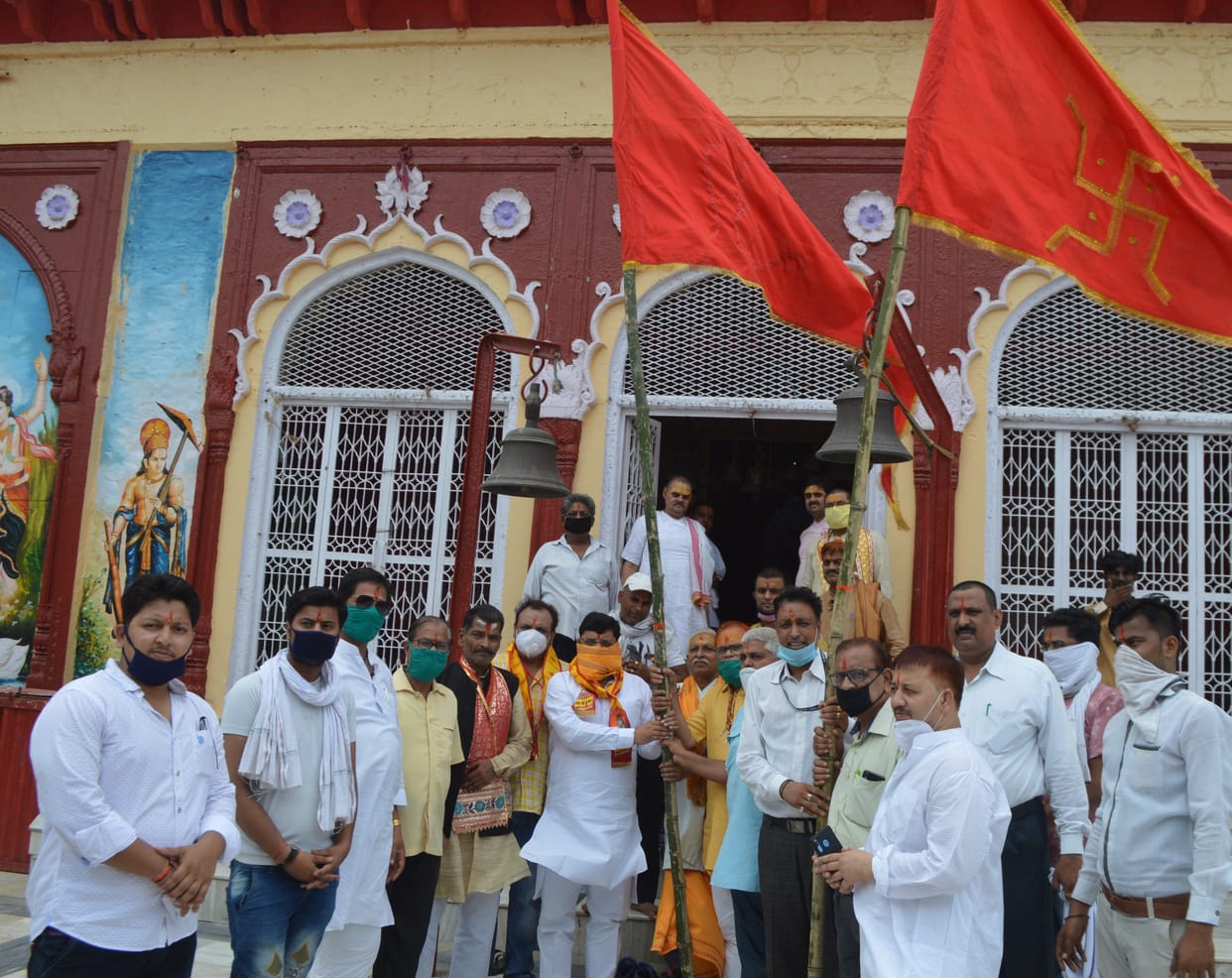 Hathras: Flag worshiped at temple Shri Dauji Maharaj