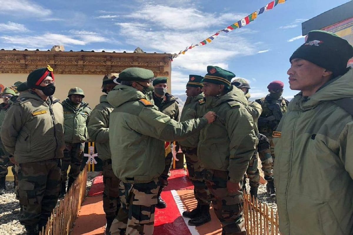 Army Chief General MM Naravane On a two-day visit to Ladakh: chief interacts with troops on the ground