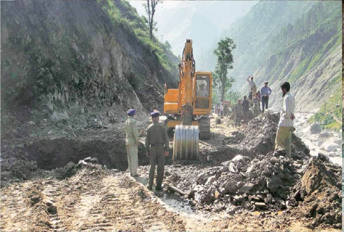 india china news hindi, Ten thousand workers are working for Border Road Organization in Ladakh