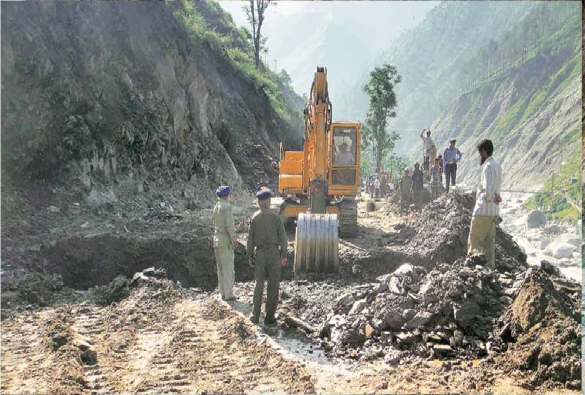 india china news hindi, Ten thousand workers are working for Border Road Organization in Ladakh