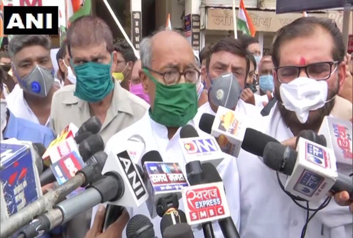 Madhya Pradesh: Digvijay Singh's allegation – commission for black marketing of fertilizers goes to CM
