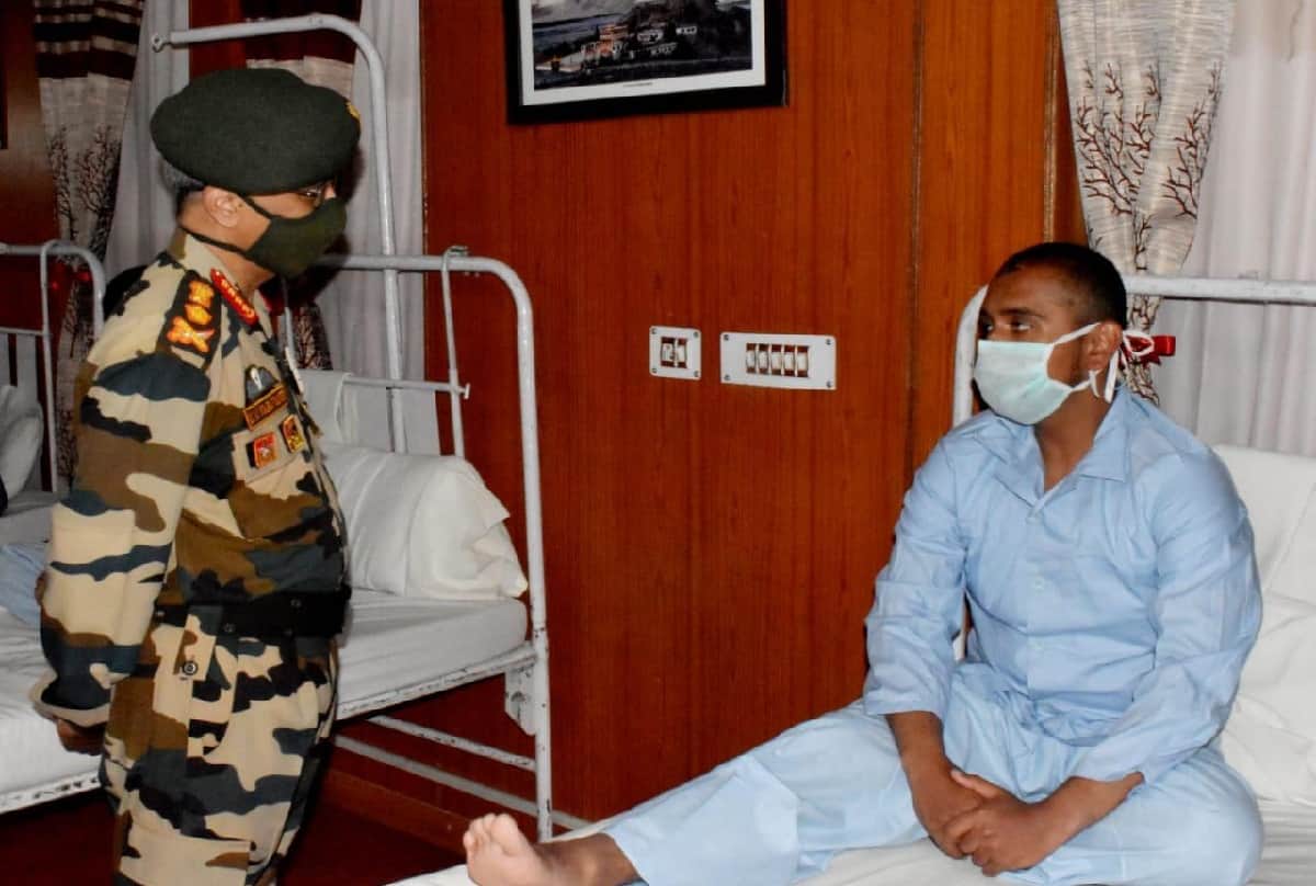 india china border latest news today hindi, Army chief met indian army soldiers, who taught lesson to China