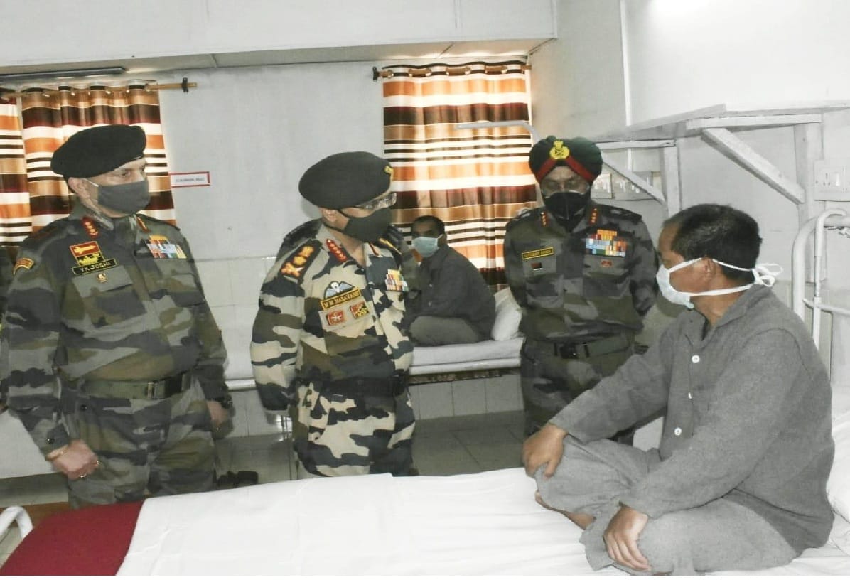 india china border latest news today hindi, Army chief met indian army soldiers, who taught lesson to China
