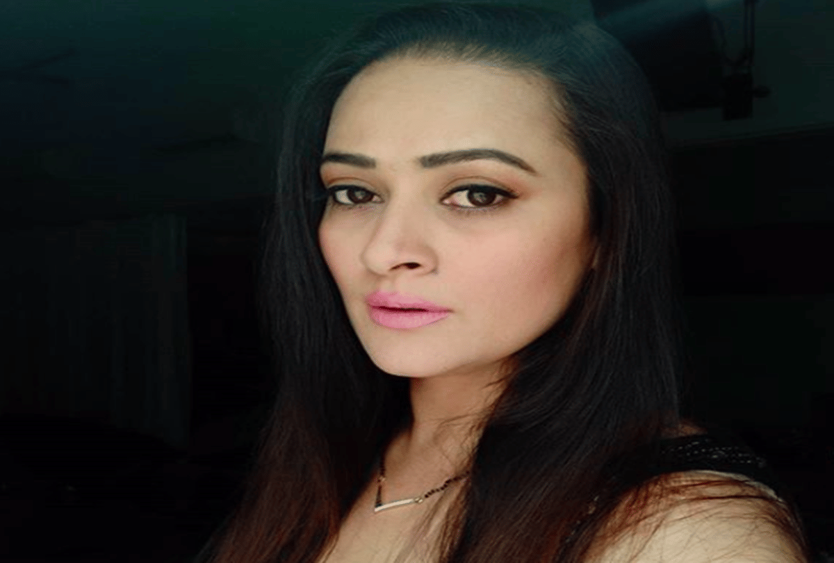 Jasveer Kaur Entered in Shakti Astitva Ke Ehsaas Ki as Virat Mother Parmeet Kaur