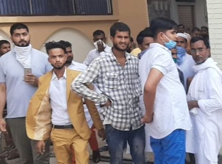 Harsh firing in Nikah, two youths in custody
