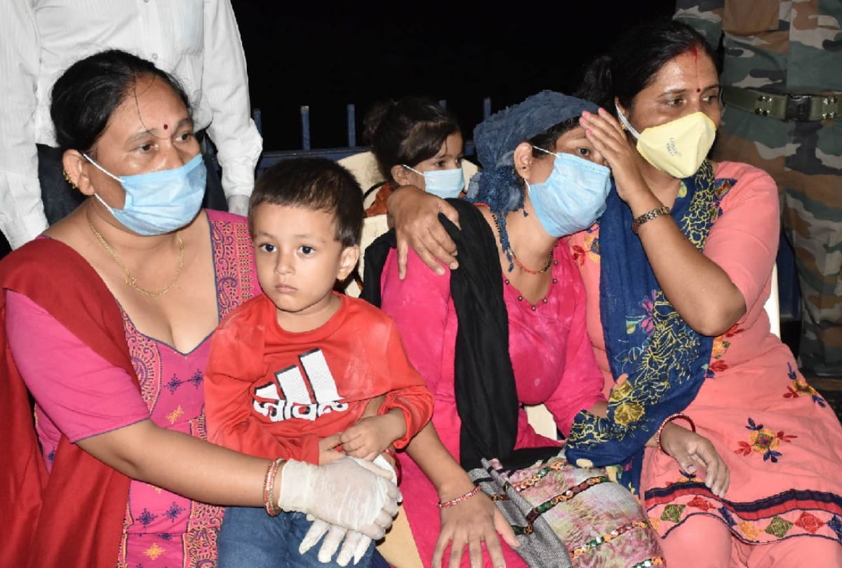 Martyr Deepak Karki wife said that son will be sent to army in Gorakhpur