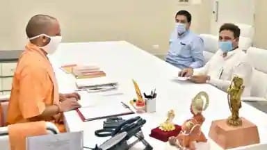 Minister Ravindra Jaiswal met CM on corruption in PM's Dream Project
