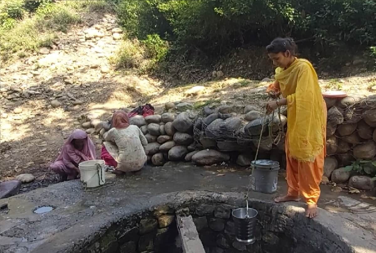 drinking water crisis kathua jammu kashmir, People forced to drink contaminated water in Kathua district of Jammu