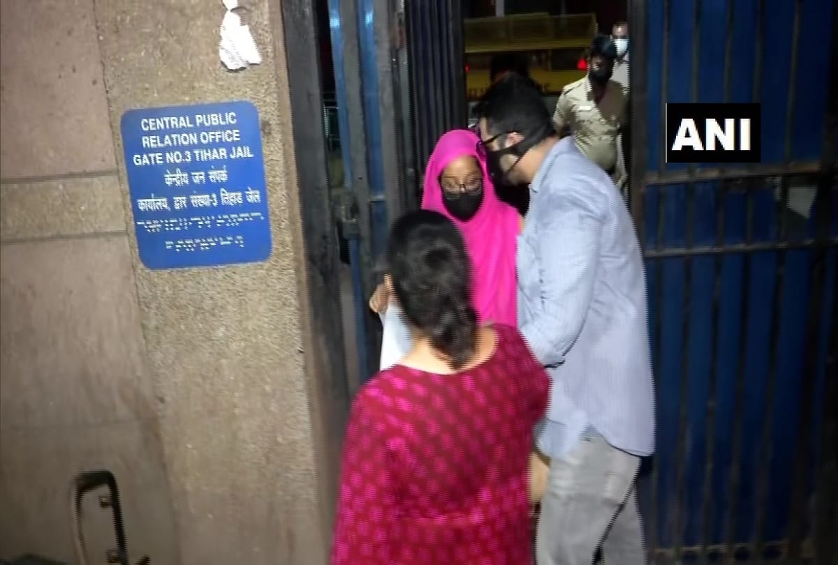 Jamia Coordination Committee member Safoora Zargar released from Tihar Jail