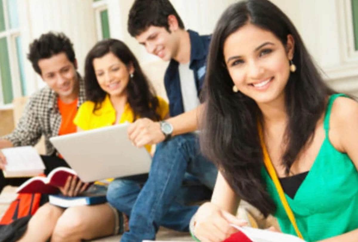 Scholarship for Graduate Girls in Bihar, Bihar Govt is giving 50000 Rs Scholarship to Girls Students