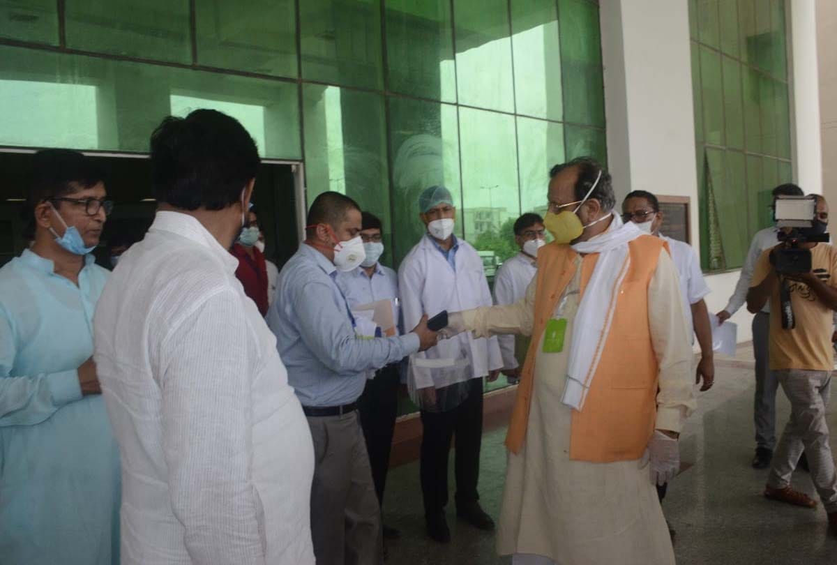 minister suresh khanna said corona testing lab will start in banda medical college in 15 days