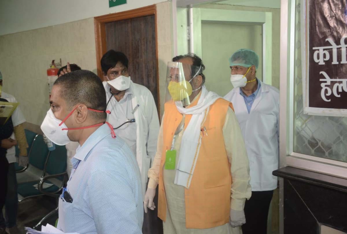 minister suresh khanna said corona testing lab will start in banda medical college in 15 days