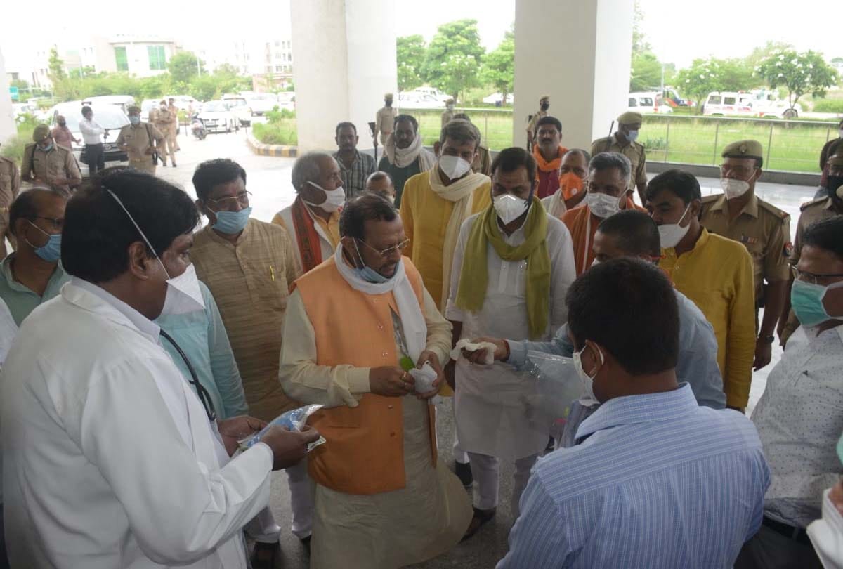 minister suresh khanna said corona testing lab will start in banda medical college in 15 days