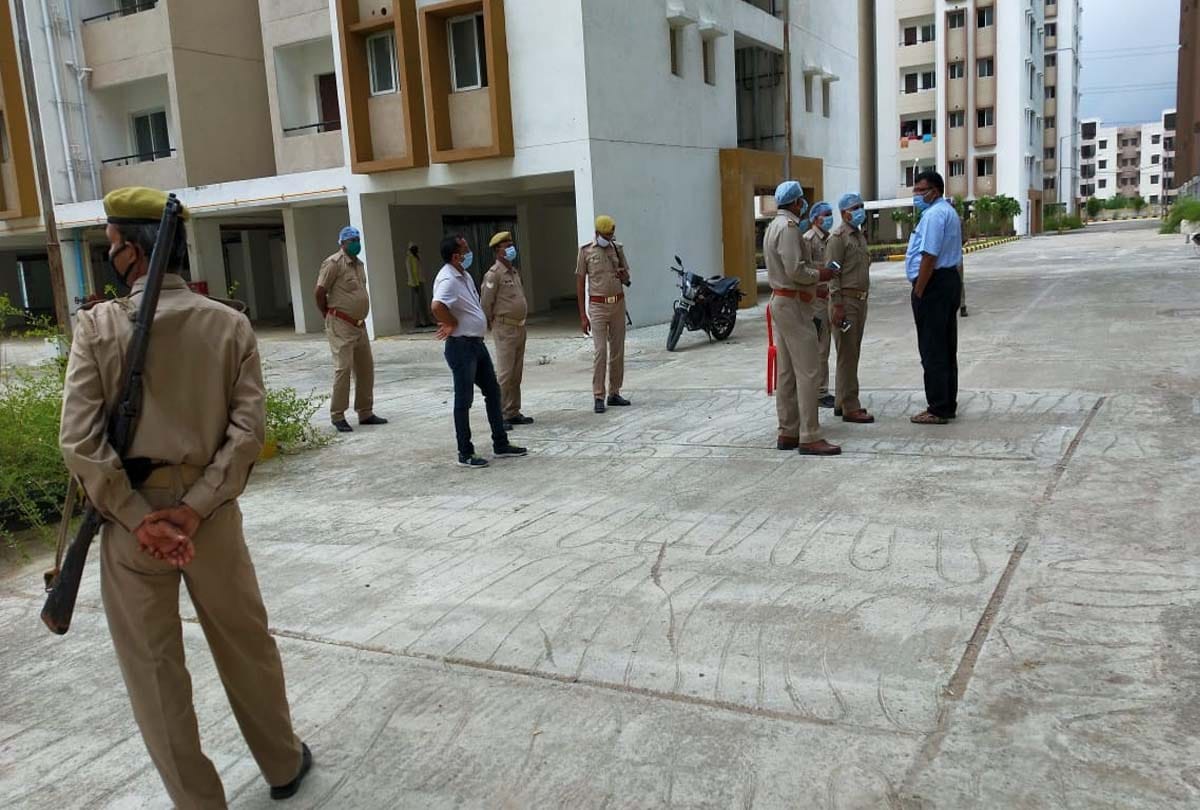 Two residents escaped from the Quarantine Center in kanpur