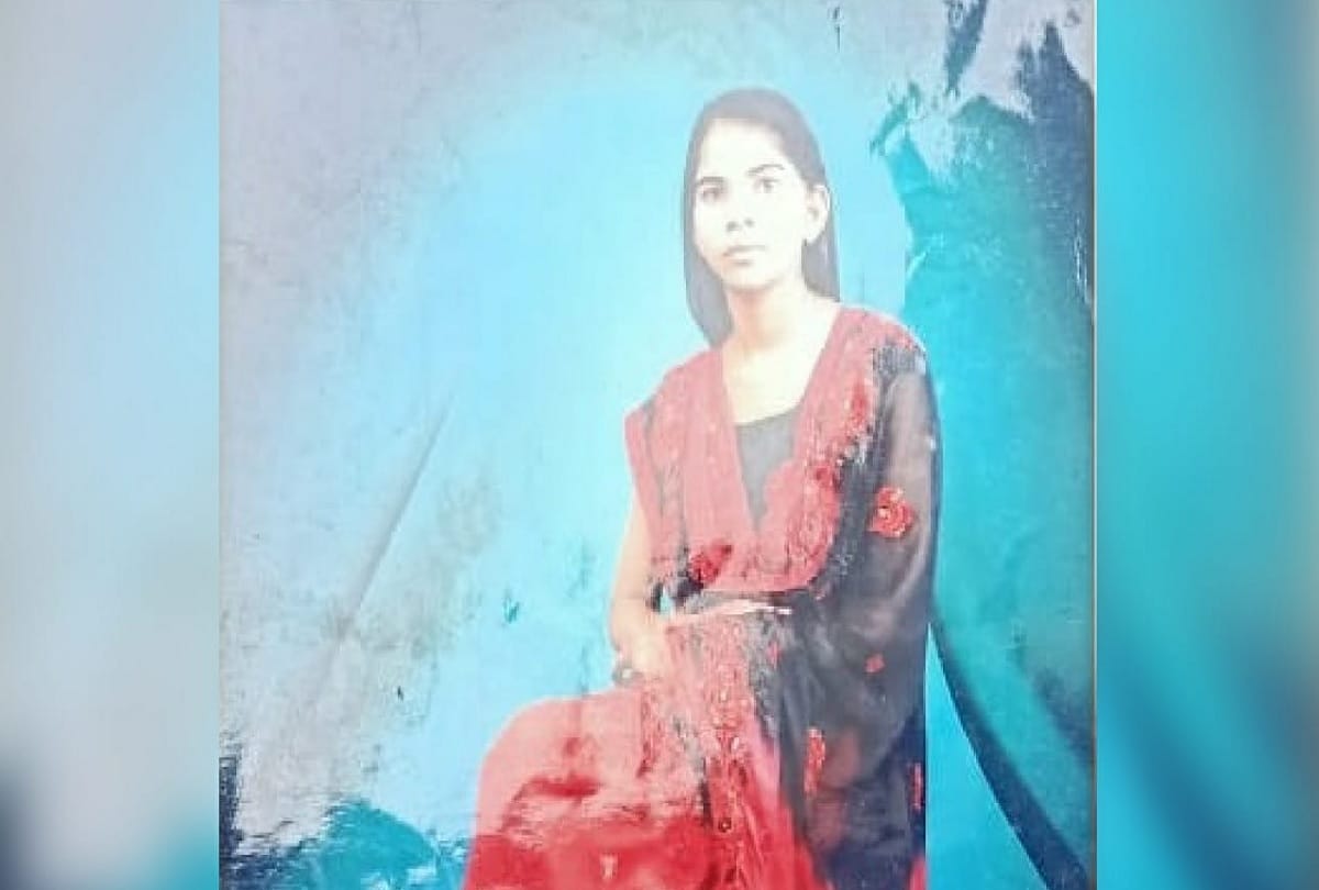 Aligarh crime news husband murders wife then commits suicide with younger brother